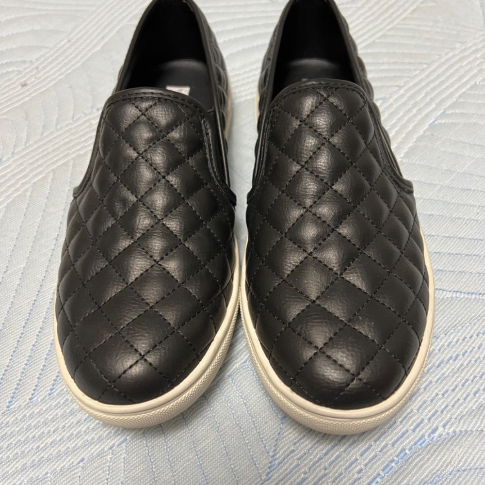 New black Steve Madden Women’s Size 10